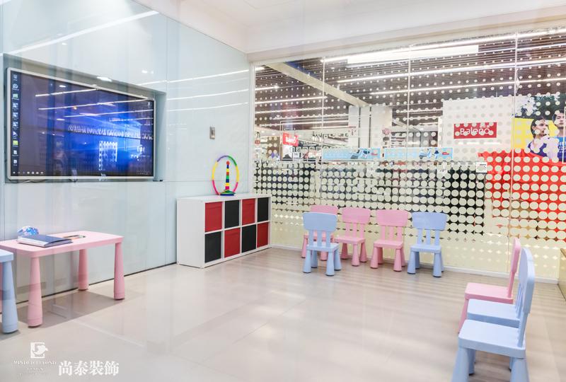 教育培訓(xùn)機構(gòu)多媒體室裝修實景圖 教育培訓(xùn)機構(gòu)多媒體室裝修實景圖