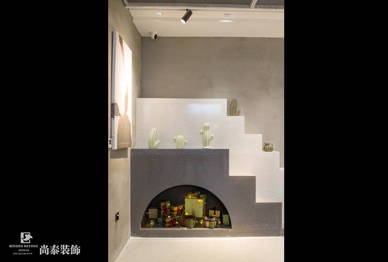 樓梯型擺放區裝修實景圖