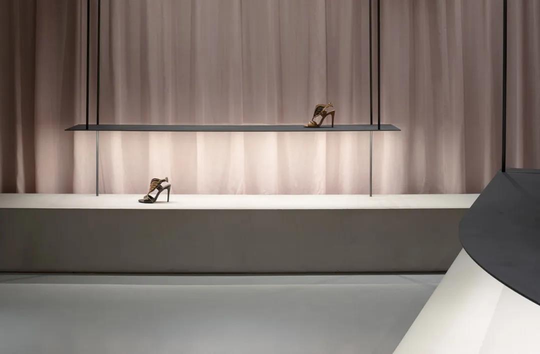 大氣鞋店設計圖